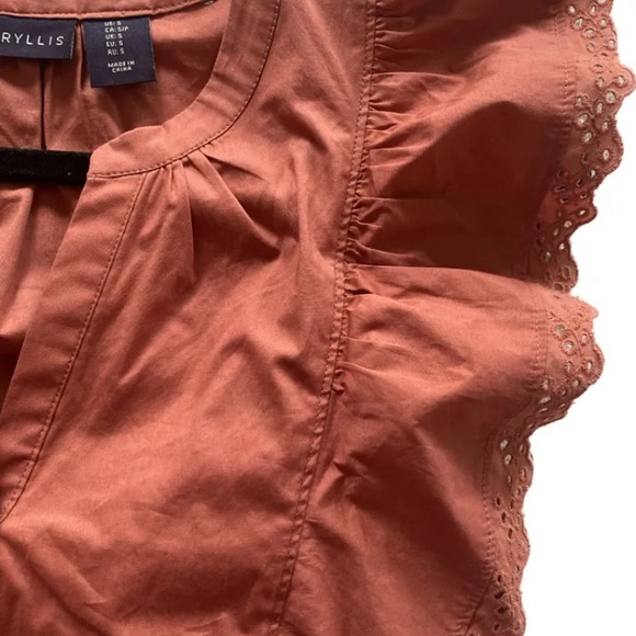 Cute Terracotta Amaryllis Shirt - Picture 2 of 3